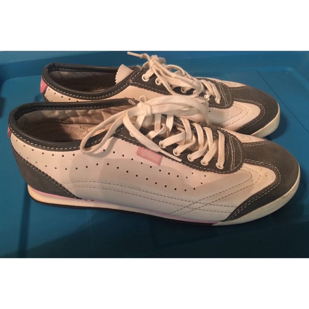 Vans Athletic Shoe (Size 7)